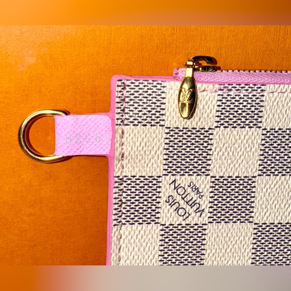 💗 Damier Azure Pink Pochette Leather Wristlet Pouch bag - Picture 14 of 15